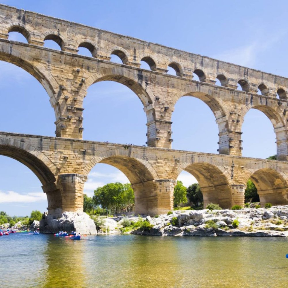 Préparation et animation d'une conférence sur "Les enjeux de la transition du tourisme dans la destination du Pays d'Uzès Pont du Gard"